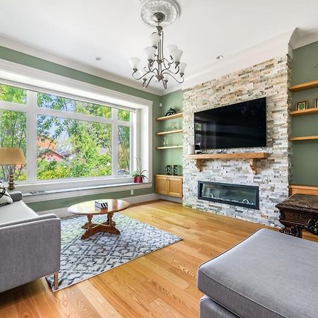 Vancouver Haven: Luxurious Private Bedroom Near Attractions Exterior foto