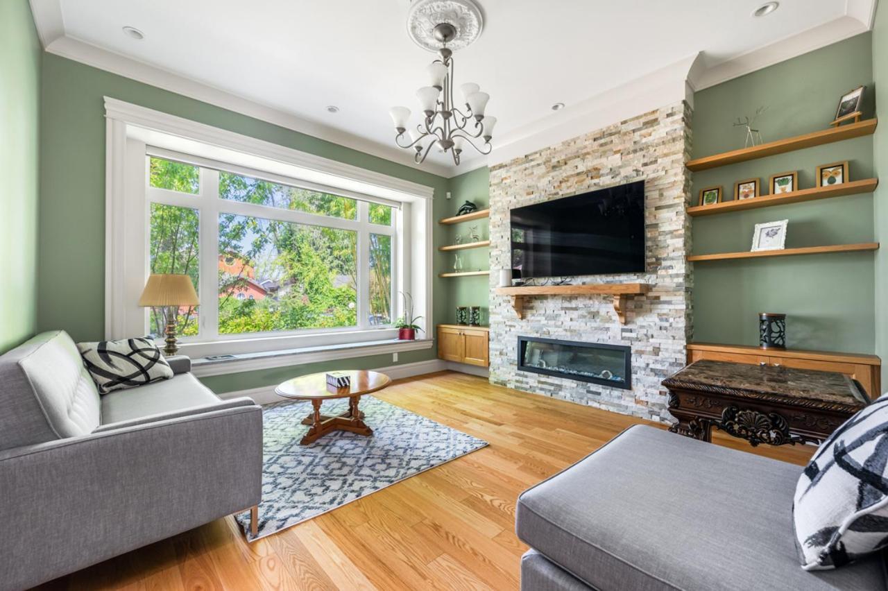 Vancouver Haven: Luxurious Private Bedroom Near Attractions Exterior foto